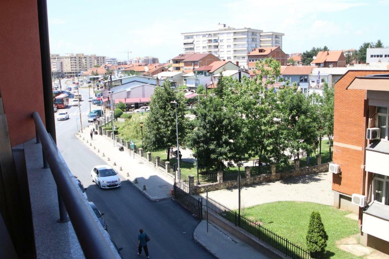 Spacious Apartment Next To The Bus Station And Walking Distance To The Old Town And Shopping Malls Prizren Exterior photo