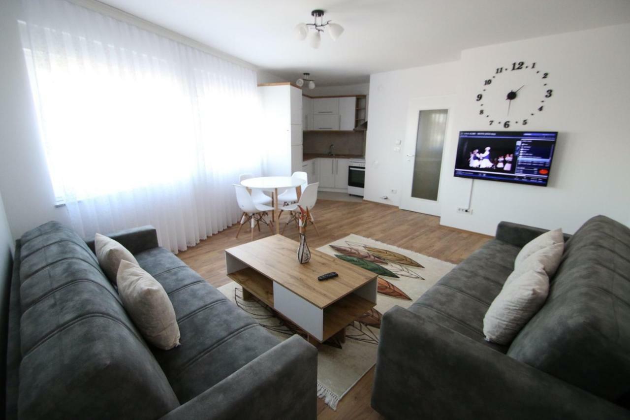 Spacious Apartment Next To The Bus Station And Walking Distance To The Old Town And Shopping Malls Prizren Exterior photo